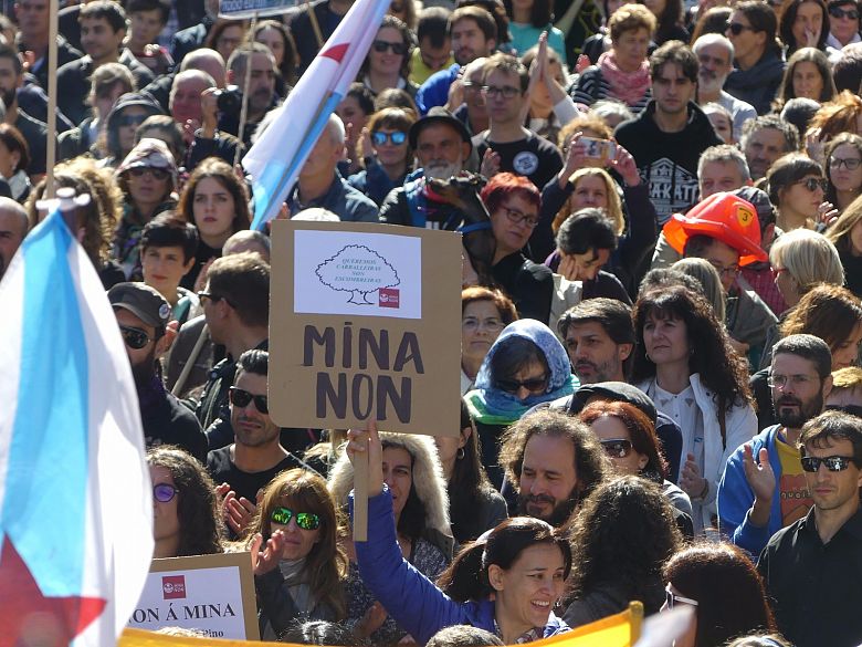 2017-10-22 Mani Lumes Nunca Mais Depredacion 061.jpg